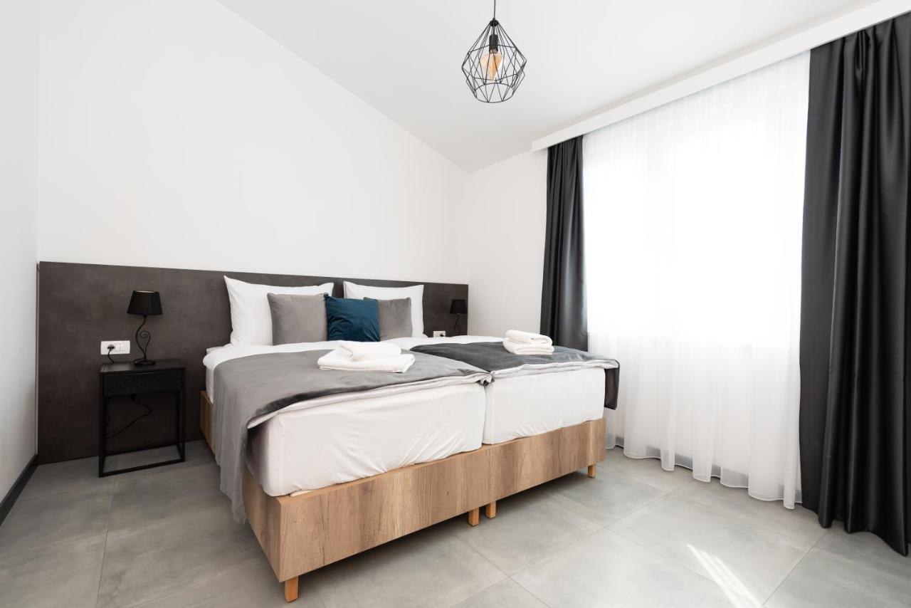 Kapov'S Rooms Kaštela Eksteriør bilde